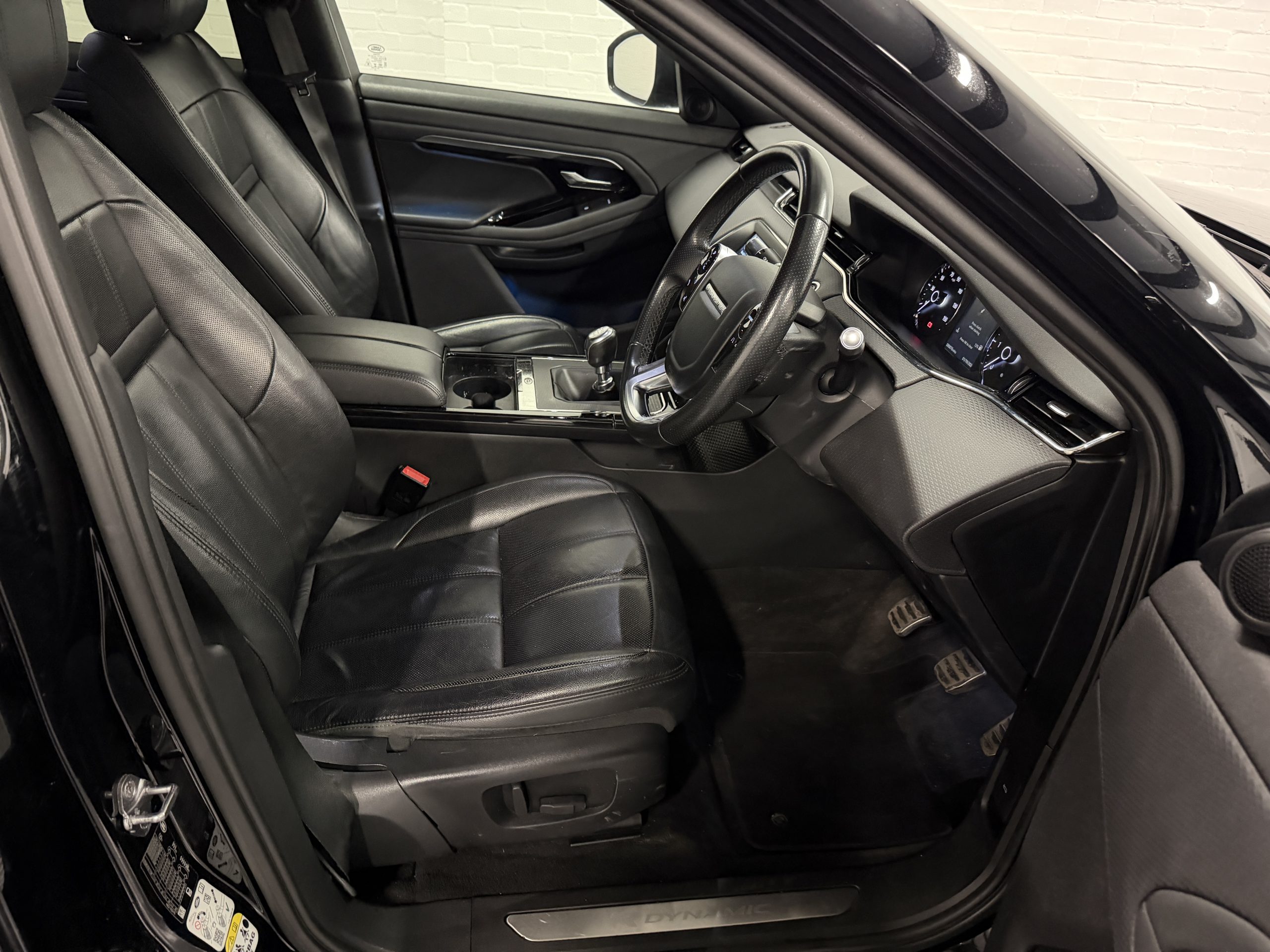 2020 Range Rover Evoque R-Dynamic S - Image 11